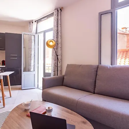 Moderne Et Elegant Michel Torrent * 페르피냥