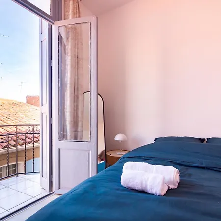 Moderne Et Elegant Michel Torrent * 페르피냥