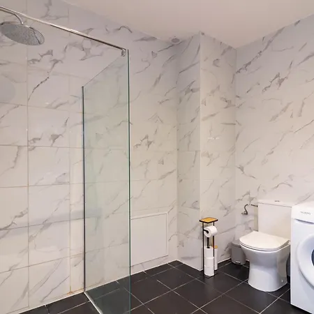 Moderne Et Elegant Michel Torrent 아파트